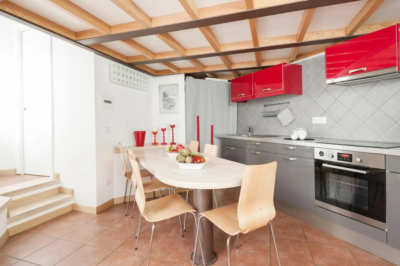 Inviting 3-Bed Apartment In Roma 4Mins To Colosseo Rome